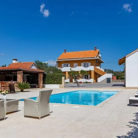 Mp Luxury With Swimming Pool Zadar