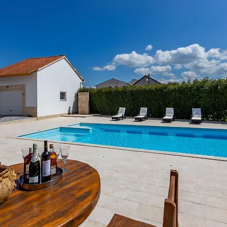 Ferienhaus Mp Luxury With Swimming Pool