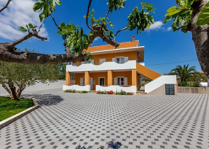 Holiday home Mp Luxury With Swimming Pool Zadar