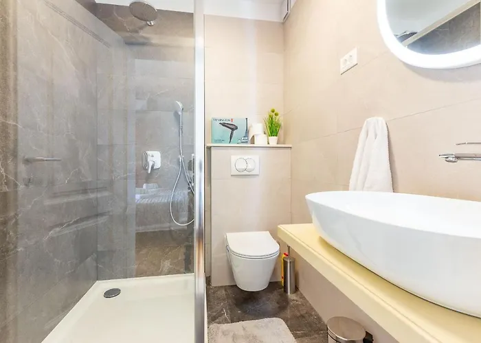 Mp Luxury With Swimming Pool 別荘 *