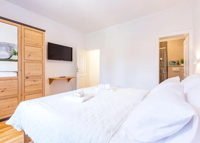 Mp Luxury With Swimming Pool Holiday home *