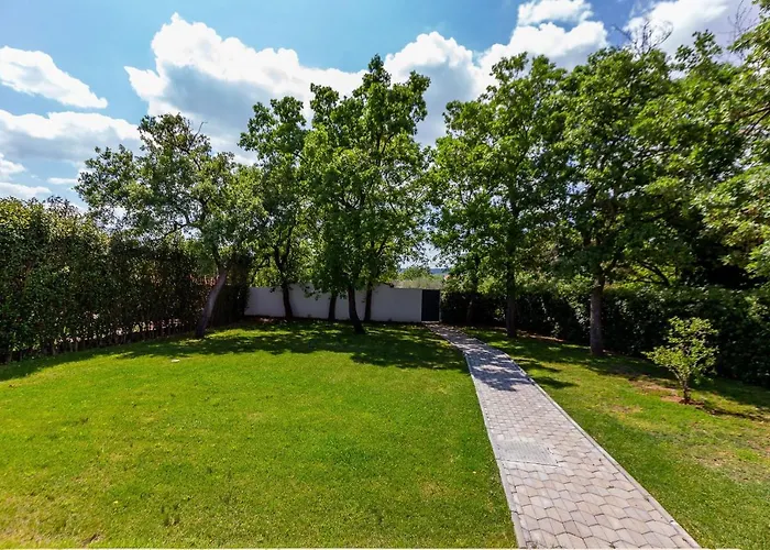 Mp Luxury With Swimming Pool Holiday home